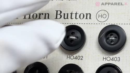 HO402 天然素材 本水牛 4つ穴 ボタン 大阪プラスチック工業(DAIYA