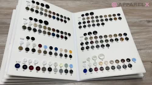 117 Giraffe ユリア樹脂 4つ穴 縁あり ボタン ジラフボタン (綾ボタン