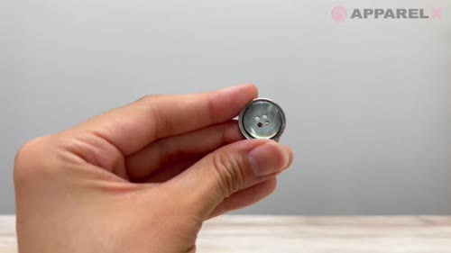 128 スーツ・ジャケット用メタルボタン 貝&真鍮 シルバー ヤマモト